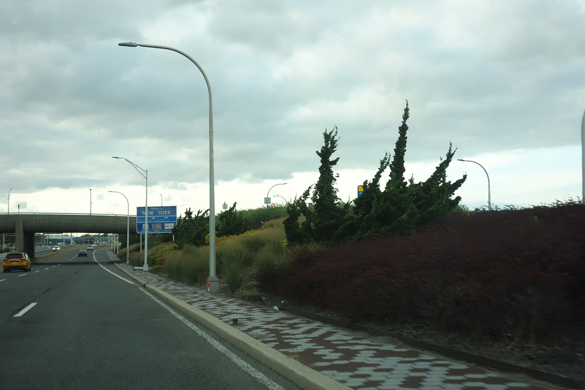 The Pinnacle Arrivals Garden