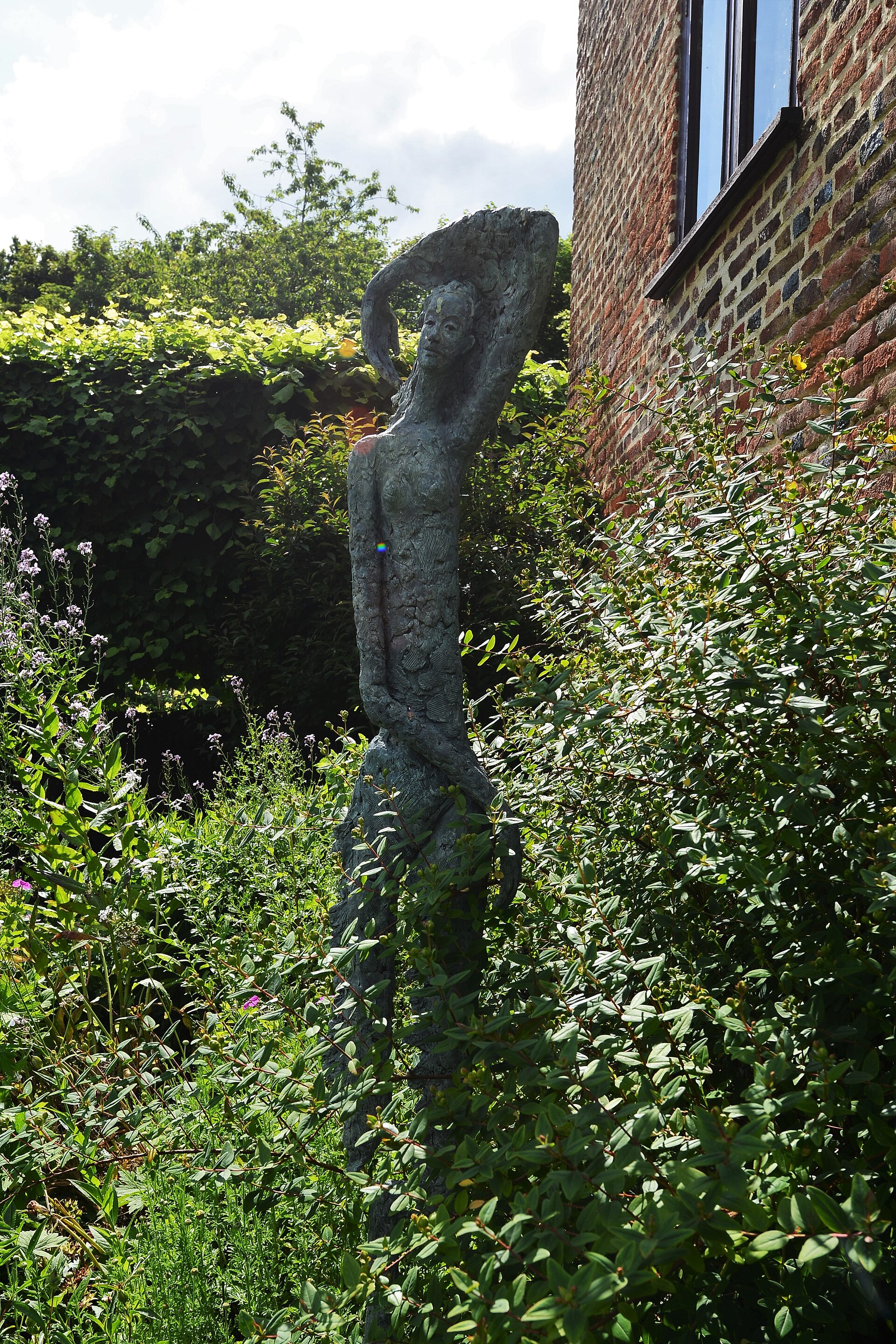 Cascada Manor Grounds